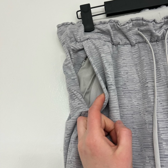 Lulu lemon stretch high rise jogger - Picture 4 of 5